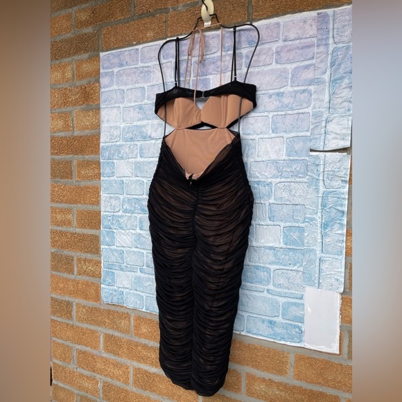 House of CB Tibi Black Cutout Ruched Midi
Dress large - Picture 9 of 16